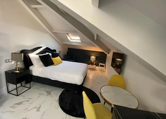 1907 Apart Otel Gijón